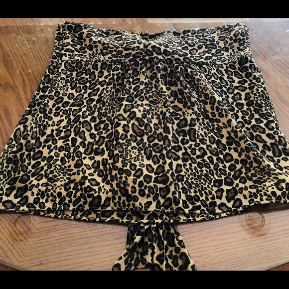 Leopard Halter Top - Picture 3 of 4